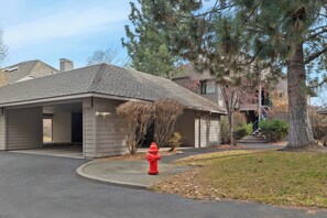 Exterior - Riverview Retreat Picturesque 2 BDR in Resort! (Bend)
