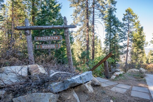Yosemite Woods - Charming Upper Unit in Ynp!