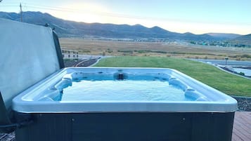 公寓, 多張床, 熱水浴缸, 山景 (Paradise Preserve) | 室外 Spa 池