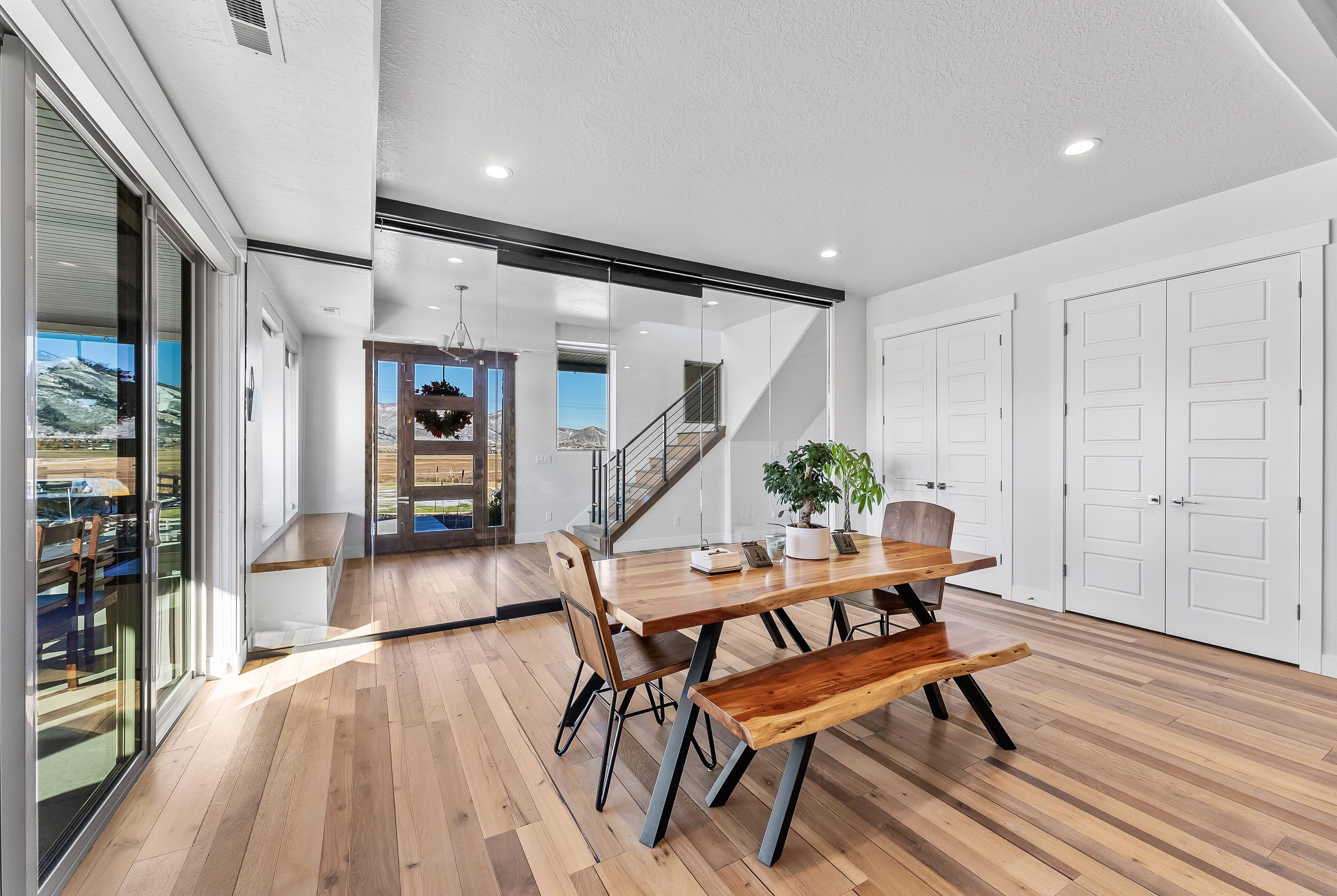 Apartment, Multiple Beds, Hot Tub, Mountain View (Paradise Preserve) | In-room dining