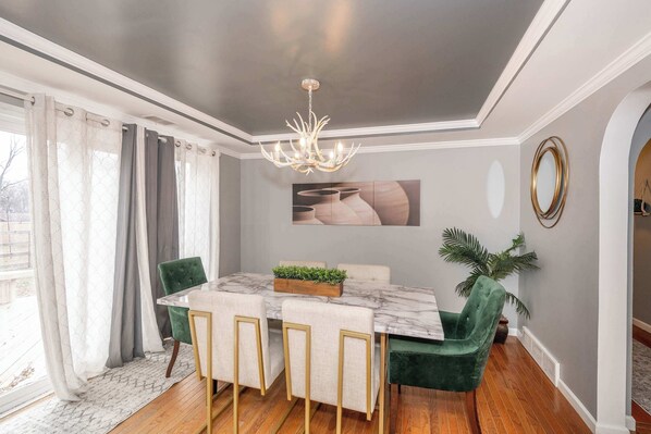 House, Multiple Beds, Pool Access, Garden View | Dining - Mason Marvel (Mason)