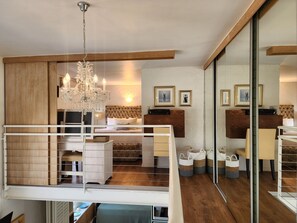 1 غرفة نوم ومكواة/لوح كي وخدمة الإنترنت وملاءات أسرّة