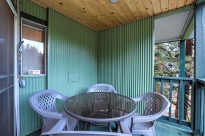 Condo, Multiple Beds, Hot Tub, Mountain View (Condo on Stagecoach Ski Run) | Outdoor dining