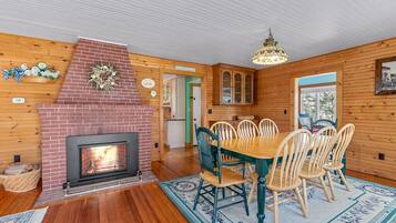 Casa, varias camas, balcón | Servicio a la habitación