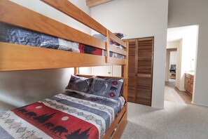 Condo, Multiple Beds, Pool Access, Mountain View (Cozy Winter Park Mountain Cabin)