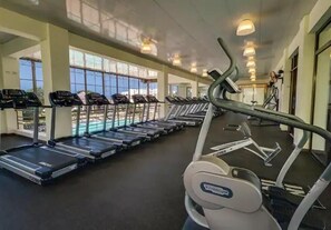 Fitness facility - 1]★Beachfront Penthouse w/ Jacuzzi,Pools & Views!★

 (Sosúa)