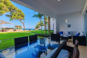 Outdoor dining - 7 Beach Family Vacation Home with Pools

 (Sosúa)