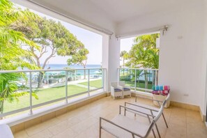 Property grounds - 12 Sail Away, Beautiful Beachfront Family Condo

 (Sosúa)