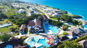 Pool - 12 Sail Away, Beautiful Beachfront Family Condo

 (Sosúa)