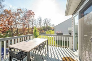 House, Multiple Beds, Pool Access, Garden View | Outdoor dining