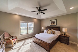 4 habitaciones, decoración personalizada y muebles diferentes