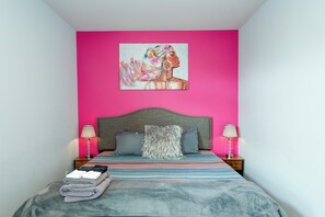 Maison, Plusieurs lits, balcon, vue sur la ville | 2 chambres, décor unique, ameublement unique, accès au Wi-Fi (inclus)
