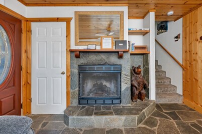 Cozy Bear North Quaint and Warm 2bd in Yosemite!