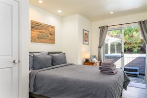 Huis, Meerdere bedden, open haard, uitzicht op zee | 3 slaapkamers, individueel gedecoreerd, individueel gemeubileerd