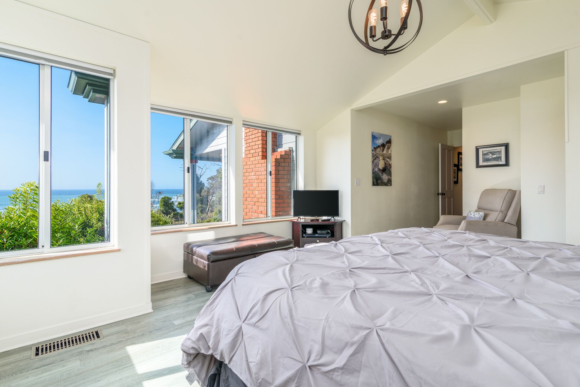 House, Multiple Beds, Fireplace, Ocean View | 3 bedrooms, individually decorated, individually furnished, free WiFi