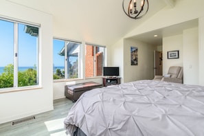 Hus - flere senge - pejs i værelset - havudsigt | 3 soveværelser, individuelt design, individuel indretning, gratis Wi-Fi