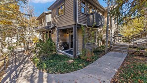 Unclassified image, 4 of 21, button - Updated 2 BDR Condo Walk to Deer Valley & City! (Park City)