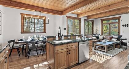 Updated 2 BDR Condo Walk to Deer Valley & City!