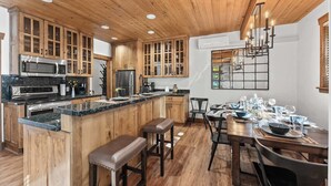 Unclassified image, 2 of 21, button - Updated 2 BDR Condo Walk to Deer Valley & City! (Park City)