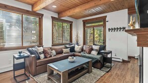 Unclassified image, 3 of 21, button - Updated 2 BDR Condo Walk to Deer Valley & City! (Park City)