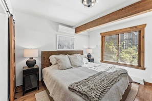 Townhome, Multiple Beds, Balcony, Mountain View (Deer Valley Darling) | 2 bedrooms, individually decorated, individually furnished, free WiFi