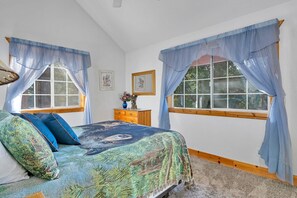 View from room - Cozy Bear South Charming 2bd Cabin in Yosemite! (Yosemite National Park)