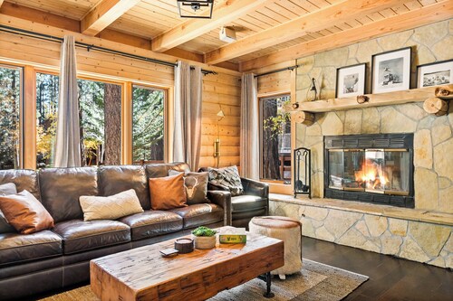 Summit Pine Lodge 4 BDR Minutes From Bear Lake!