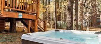 Summit Pine Lodge 4 BDR Minutes From Bear Lake!