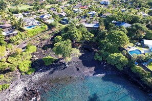 Exterior - Heeia Bay Paradise Spacious 3 BDR Steps to Beach (Kailua-Kona)
