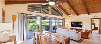 Heeia Bay Paradise Spacious 3 BDR Steps to Beach