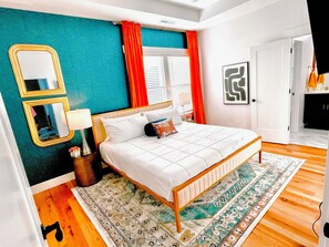 Hus - flere senge - adgang til pool - byudsigt | Udsigt fra værelset