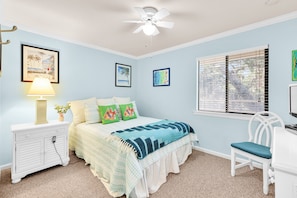Condo, Plusieurs lits, balcon (Beautiful Hilton Head Island Oasis) | 2 chambres, décor unique, ameublement unique, accès au Wi-Fi (inclus)