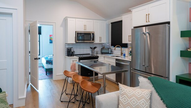 House, Multiple Beds, Kitchen, Garden View | Private kitchen | Coffee/tea maker, fridge, microwave, oven - Golden Monkey (Nashville)