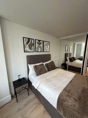 1 bedroom, iron/ironing board, WiFi, bed sheets