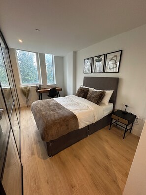 1 chambre, fer et planche à repasser, Wi-Fi, literie fournie