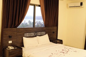 Colchones con pillow-top, minibar y decoración personalizada 