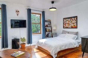 1 bedroom, WiFi, bed sheets - Nid ensoleillé à 2 pas du métro, parcs et cafés (Montréal)