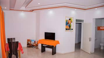 Suíte estúdio família | 2 quartos, individualmente decorados, escrivaninha