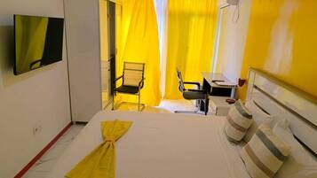 Comfort-Doppelzimmer | 2 Schlafzimmer, individuell dekoriert, Schreibtisch