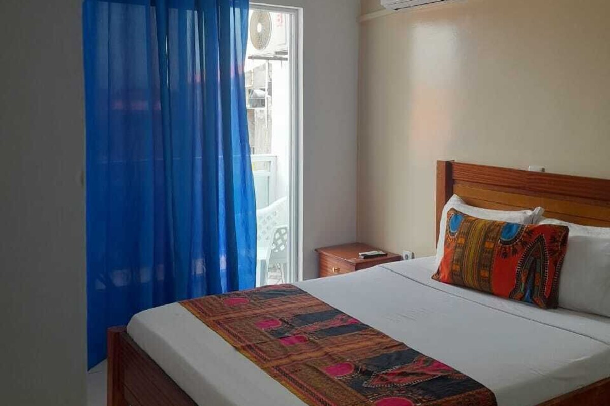 Basic Room, 1 Katil Kelamin (Double), Non Smoking, City View | Meja, ruang kerja komputer riba, Wi-fi percuma 