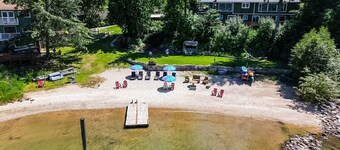 Nelson, What a view, 3 Queens, 2 Singles full kitchen, Beach front, Mountain Views