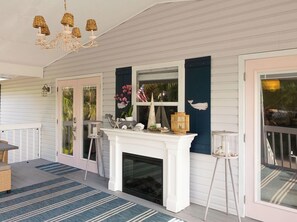Interior - Perfect Porch Tropical Oasis (Holmes Beach)