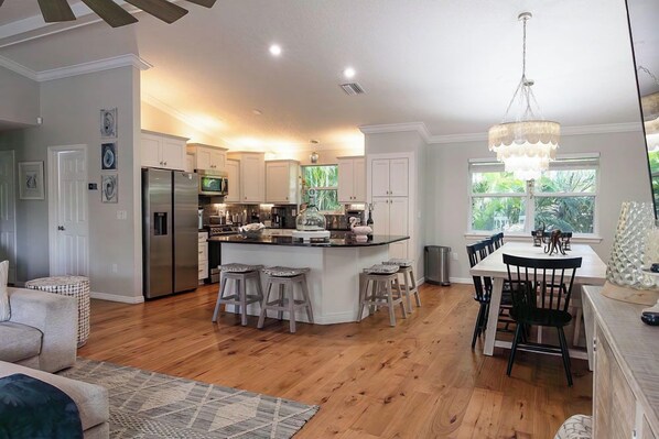 Interior - Perfect Porch Tropical Oasis (Holmes Beach)