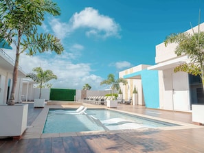 Piscina a l'aire lliure