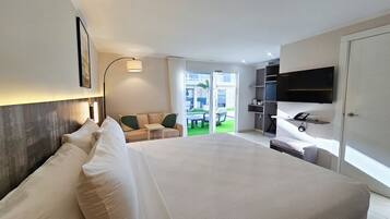 Standard Room, 1 King Bed, Non Smoking, Pool View | View from room