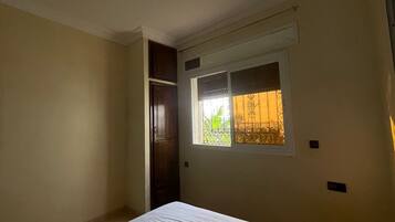 1 bedroom, Egyptian cotton sheets, premium bedding, free WiFi