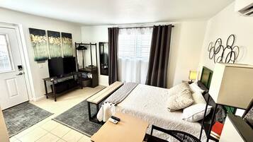 1 bedroom, iron/ironing board, WiFi, bed sheets