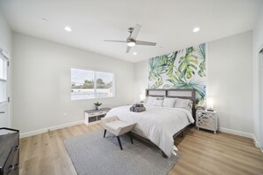 3 bedrooms, desk, iron/ironing board, WiFi