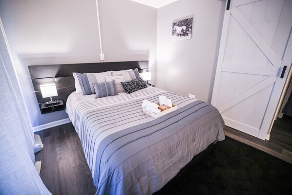 2 soverom, strykejern/-brett, wi-fi (inkludert) og sengetøy