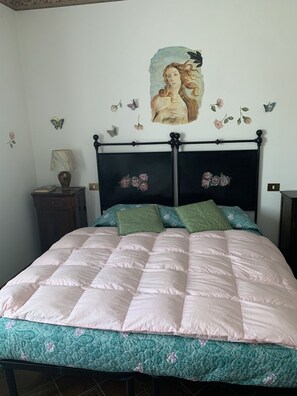 4 habitaciones, escritorio, cuna de viaje y wifi gratis 